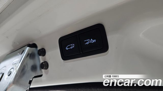 Hyundai Staria 2023 — photo 19
