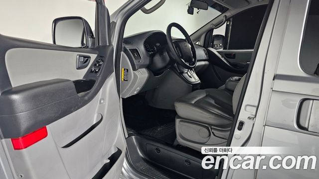 Hyundai Starex 2016 — photo 13