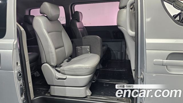 Hyundai Starex 2016 — photo 18