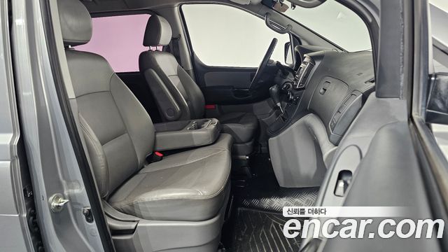 Hyundai Starex 2016 — photo 16