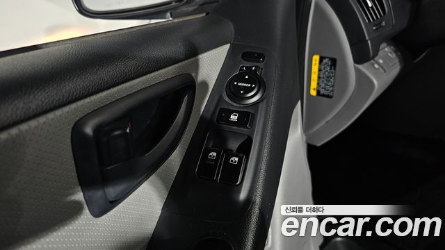 Hyundai Starex 2016 — photo 28