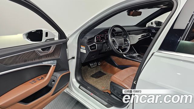 Audi A6 2021 — photo 13