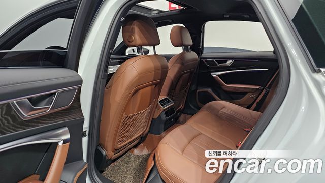 Audi A6 2021 — photo 18