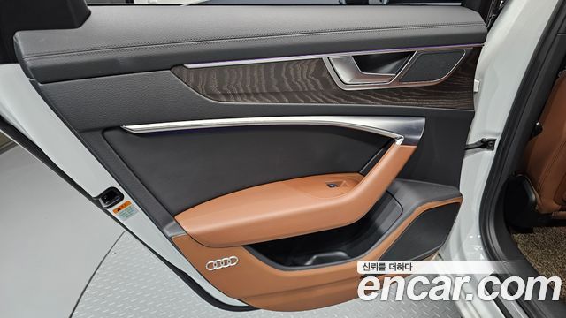 Audi A6 2021 — photo 15