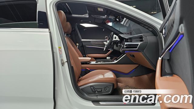 Audi A6 2021 — photo 16