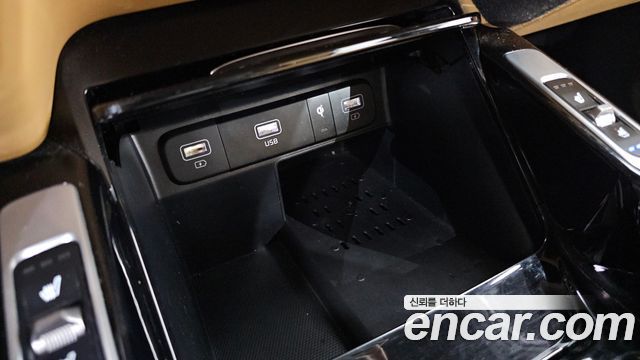 Kia Sorento 2023 — photo 13