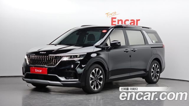Kia Canival 2023 — photo 1