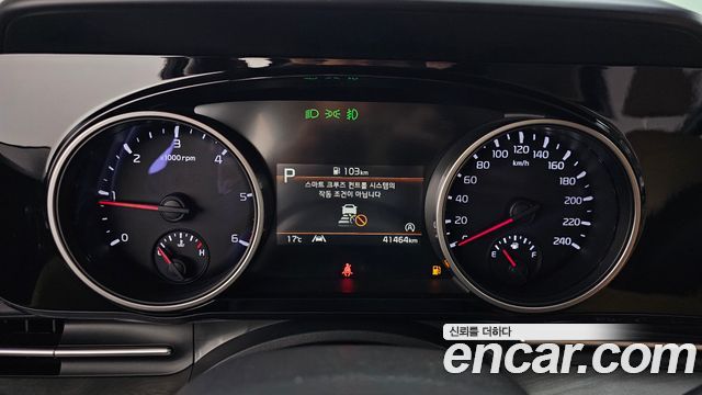 Kia Canival 2023 — photo 11