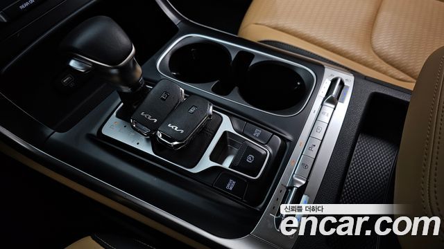 Kia Canival 2023 — photo 12