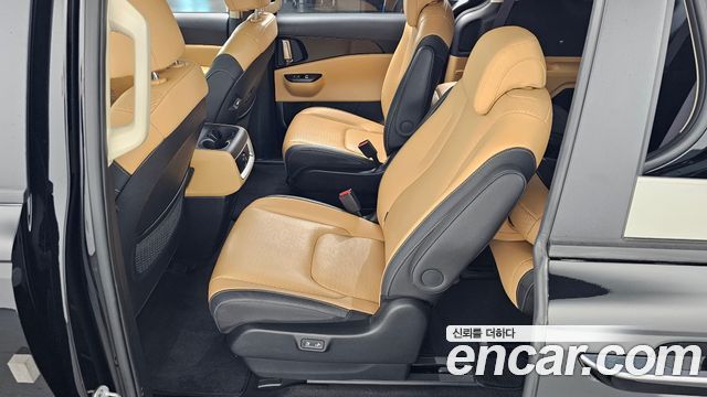 Kia Canival 2023 — photo 17