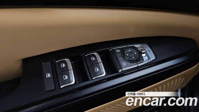 Kia Canival 2023 — photo 25