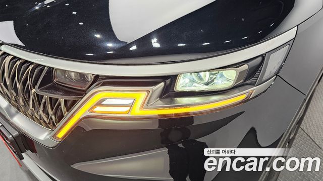Kia Canival 2023 — photo 8