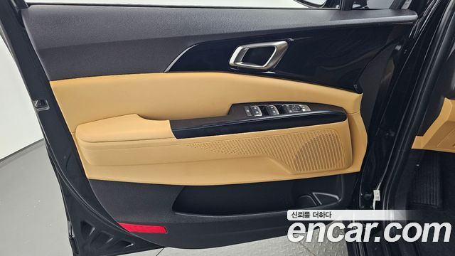 Kia Canival 2023 — photo 14