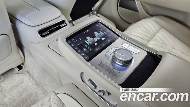 Genesis G90 2022 — photo 26