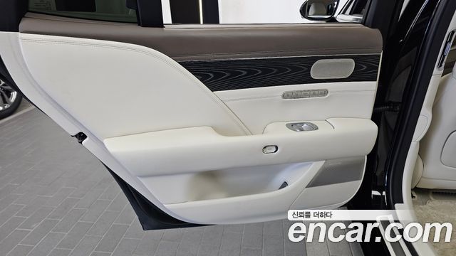 Genesis G90 2022 — photo 15