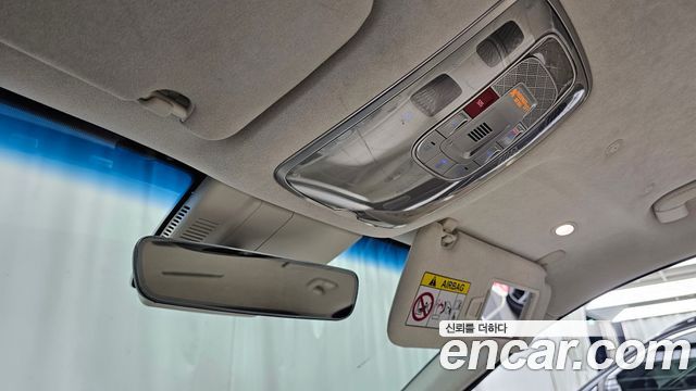 Genesis G90 2022 — photo 28