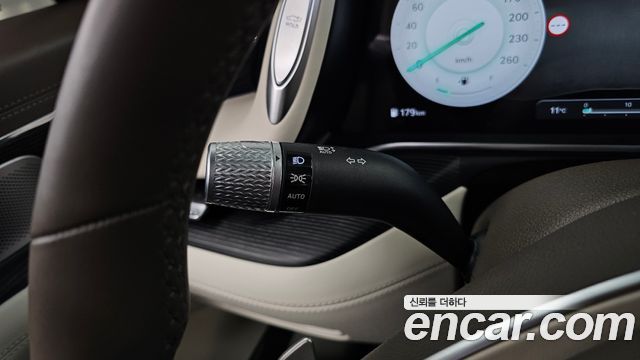 Genesis G90 2022 — photo 36