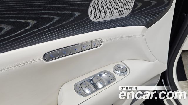 Genesis G90 2022 — photo 37
