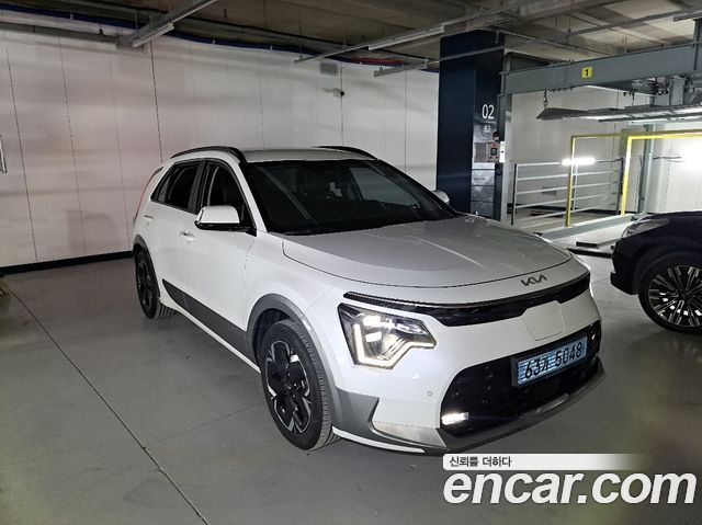 Kia Niro 2023 — photo 4