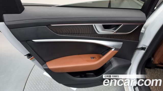Audi A6 2021 — photo 15