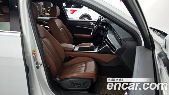 Audi A6 2021 — photo 16