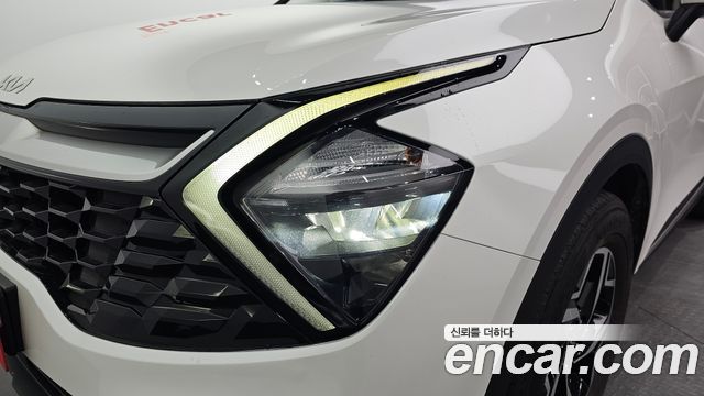 Kia Sportage 2023 — photo 8