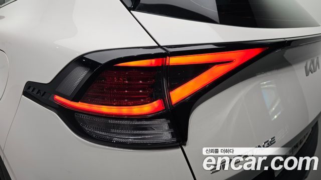 Kia Sportage 2023 — photo 9
