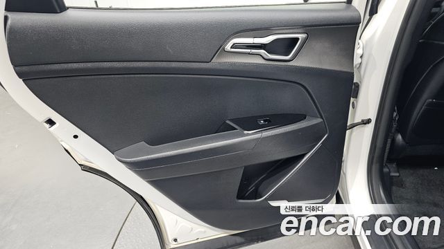 Kia Sportage 2023 — photo 15