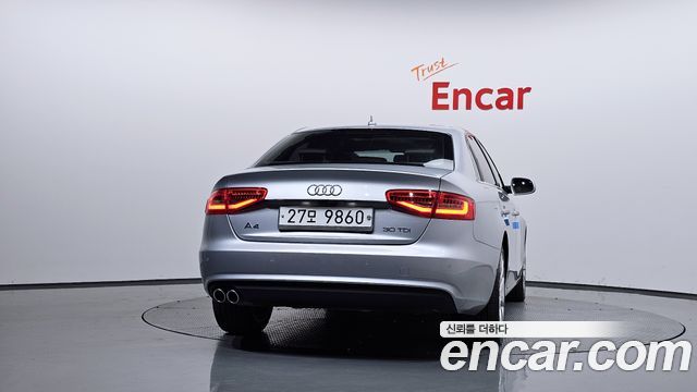 Audi A4 2015 — photo 4