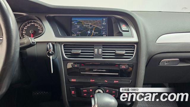 Audi A4 2015 — photo 13