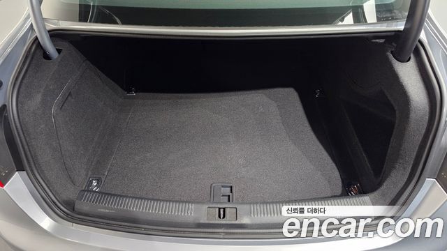 Audi A4 2015 — photo 20