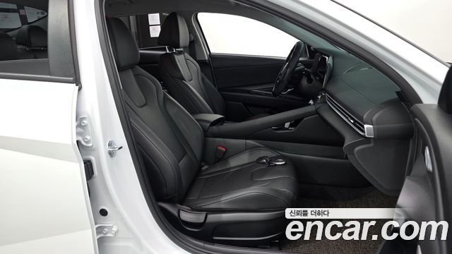 Hyundai AVANTE 2026 — photo 16