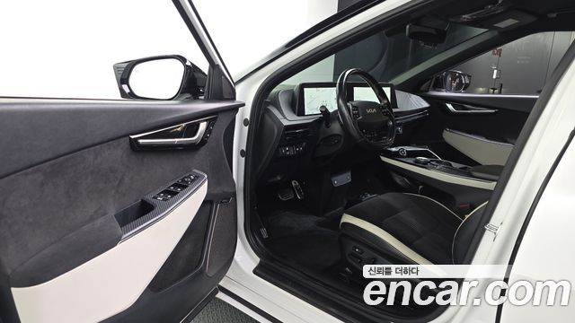 Kia EV6 2022 — photo 13
