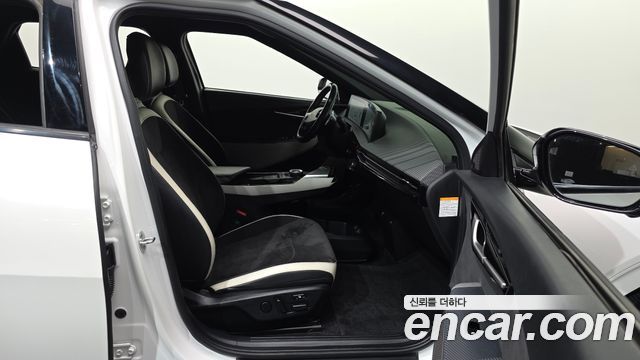 Kia EV6 2022 — photo 17
