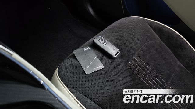 Kia EV6 2022 — photo 24