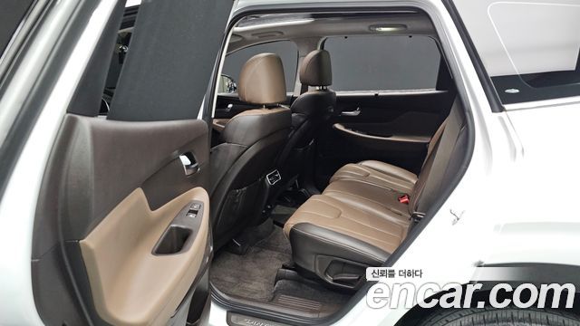 Hyundai Santafe 2021 — photo 22