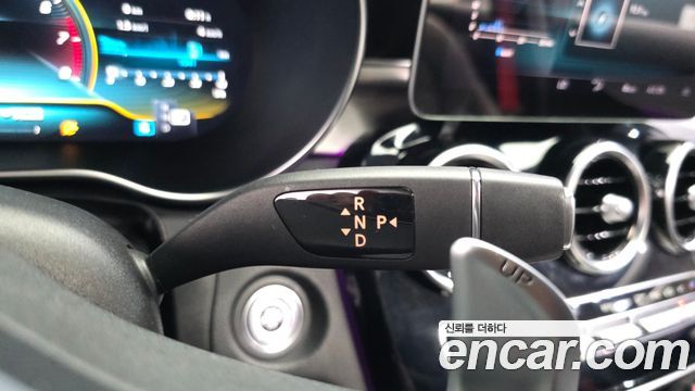 Mercedes-Benz C-Class 2020 — photo 9
