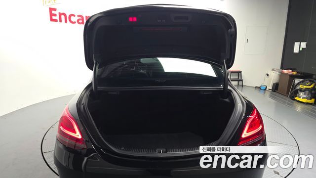 Mercedes-Benz C-Class 2020 — photo 20