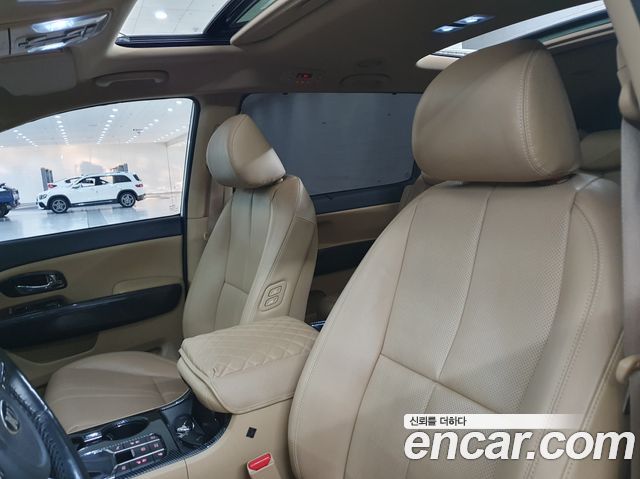 Kia Canival 2019 — photo 10