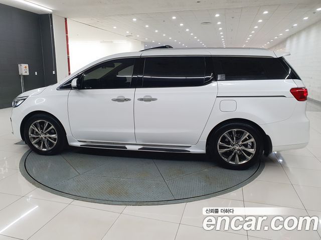 Kia Canival 2019 — photo 19
