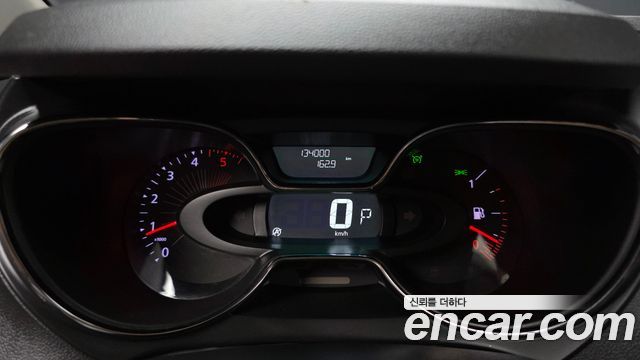 Renault Korea QM3 2016 — photo 11