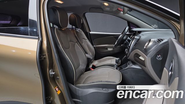 Renault Korea QM3 2016 — photo 17