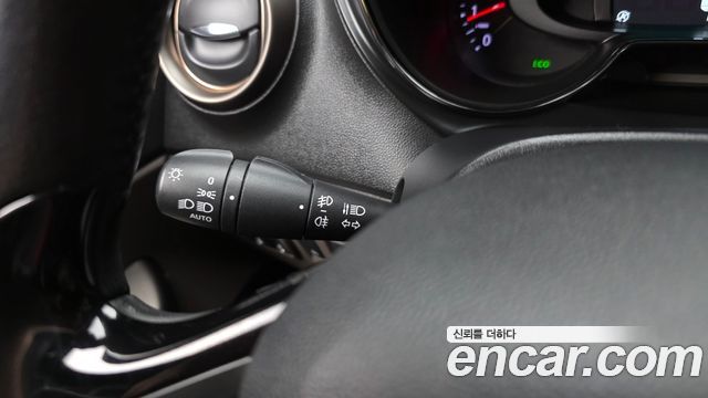 Renault Korea QM3 2016 — photo 22