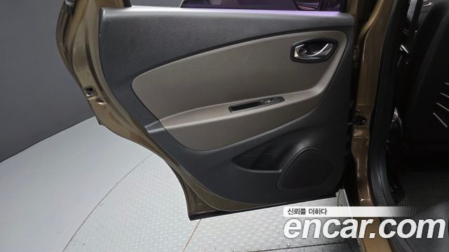 Renault Korea QM3 2016 — photo 15