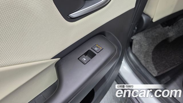 Hyundai Kona 2023 — photo 29