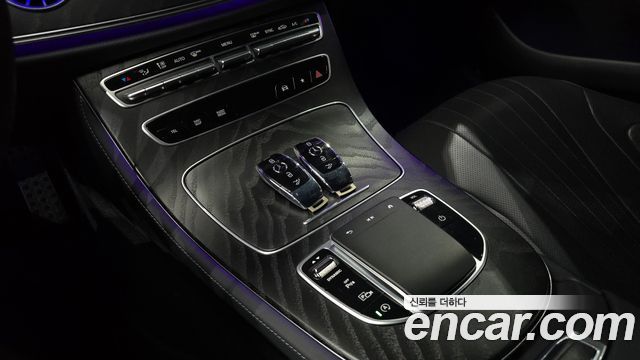 Mercedes-Benz CLS-Class 2023 — photo 24