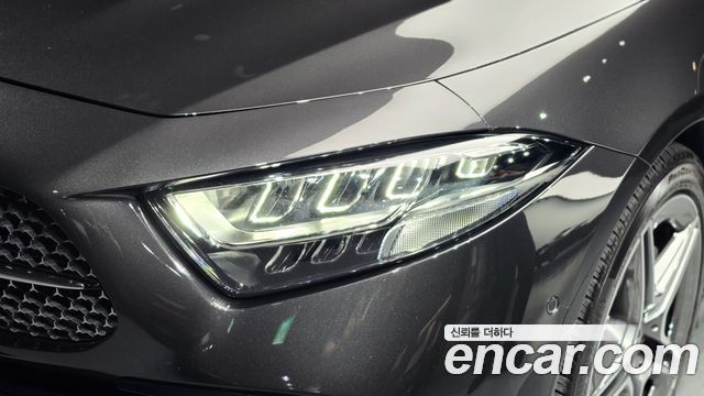 Mercedes-Benz CLS-Class 2023 — photo 8