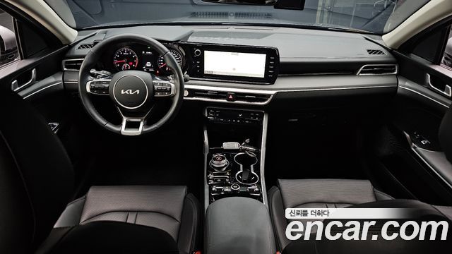 Kia K5 2023 — photo 10