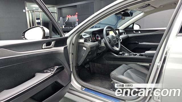 Kia K5 2023 — photo 13