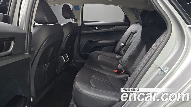 Kia K5 2023 — photo 18